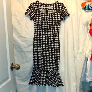 Retro Style Black & White Houndstooth Mermaid Hem Midi Dress